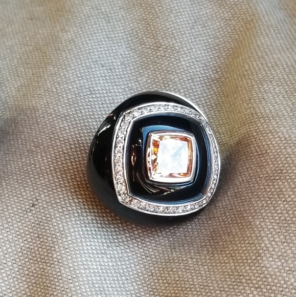 Belle e'toile Oracle Earrings - Picture 3 of 13